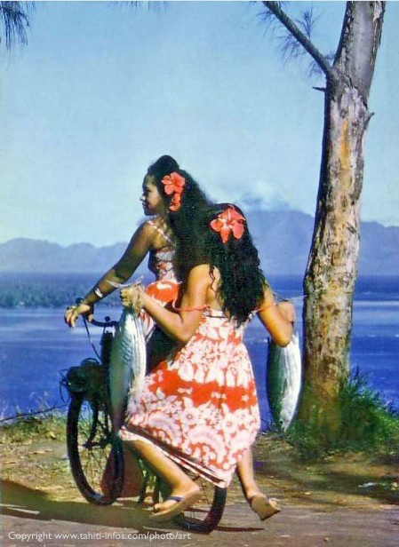 Tahitian girls